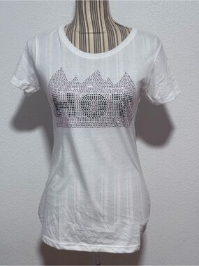 White bedazzled HOT flames Tee - Women medium